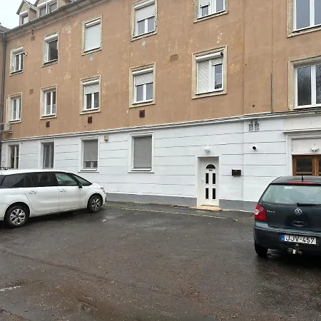 Apartament V