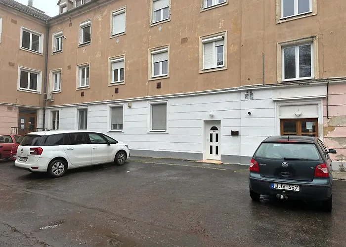 Apartament V